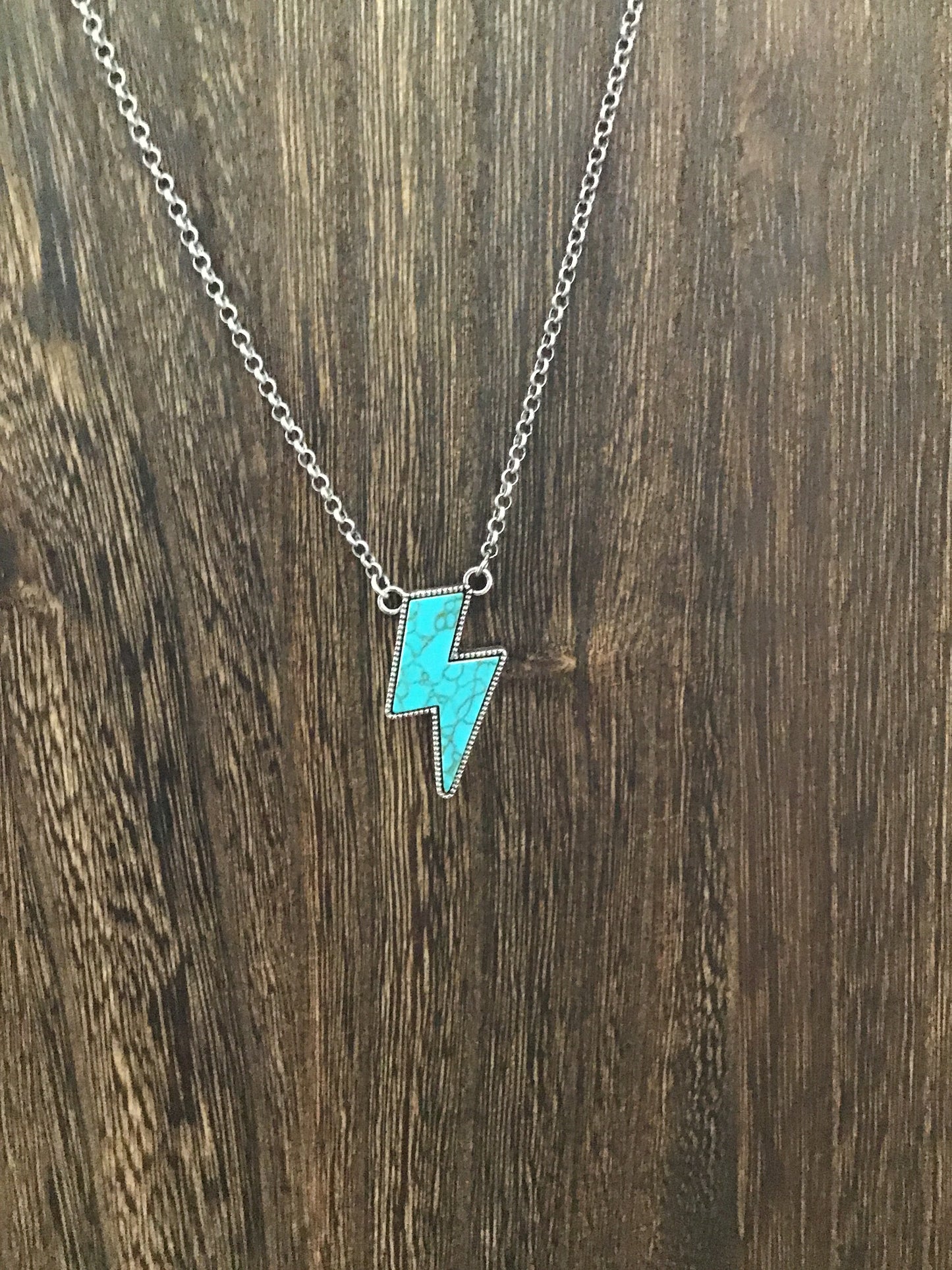 Delta necklace