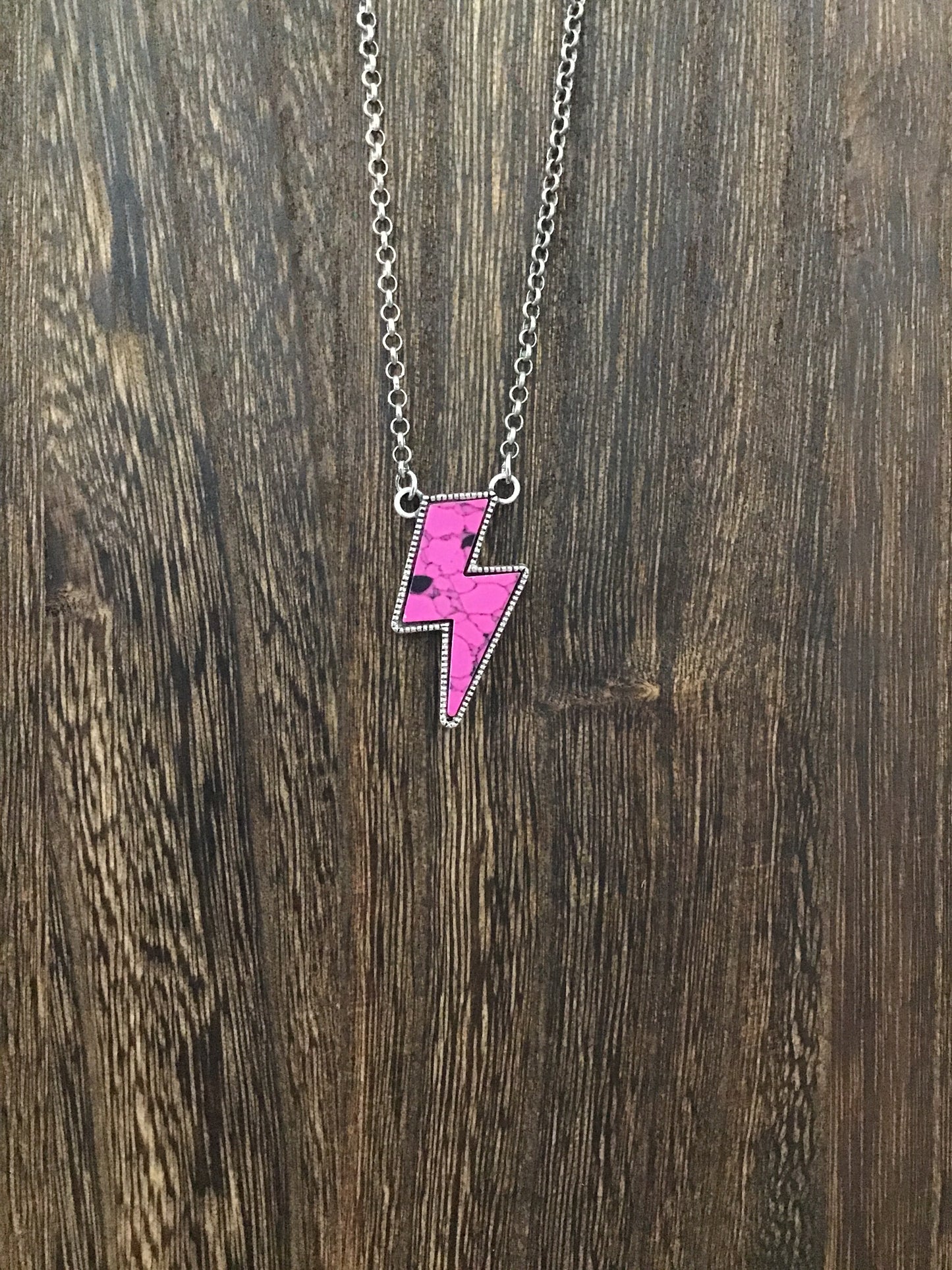Delta necklace