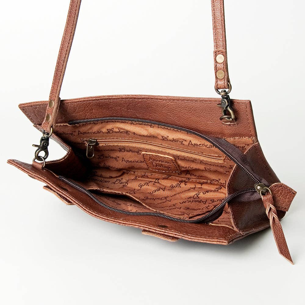 Scarlet Clutch