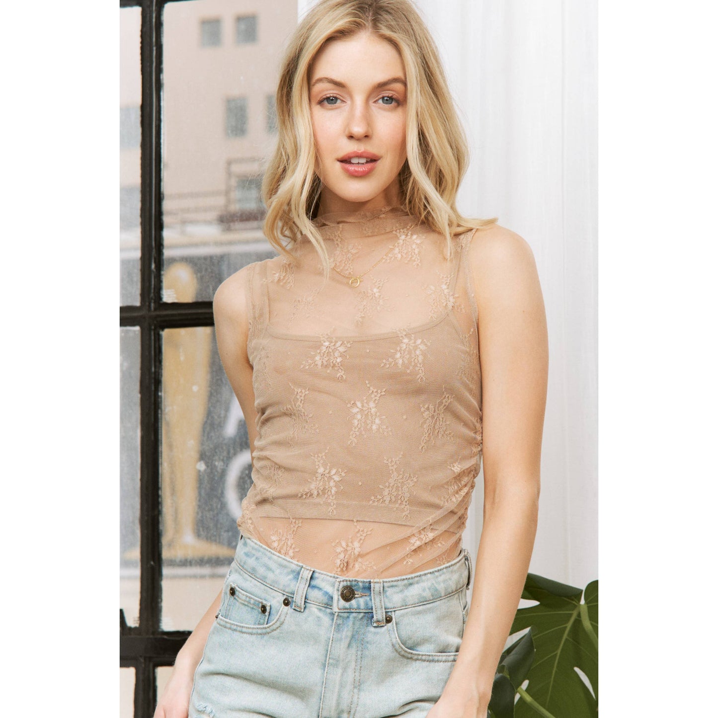 MESH LACE SLEEVELESS TOP